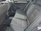Volkswagen Passat (2015) 2.0TDi, AC, LED, park.asist - náhled 10