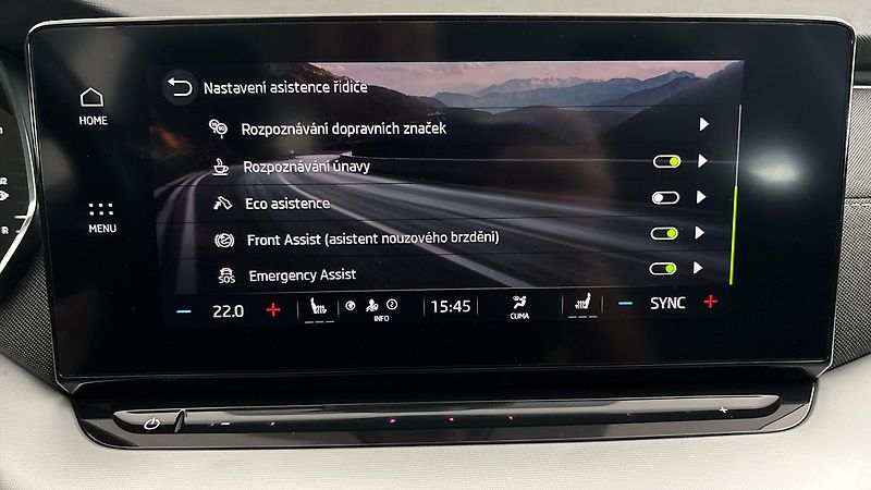 Škoda Octavia 2.0 TDI DSG Style - fotka 24 z 27