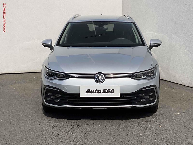 Volkswagen Golf (2021) 2.0 TDi 4x4, 1.maj,ČR - fotka 2 z 21