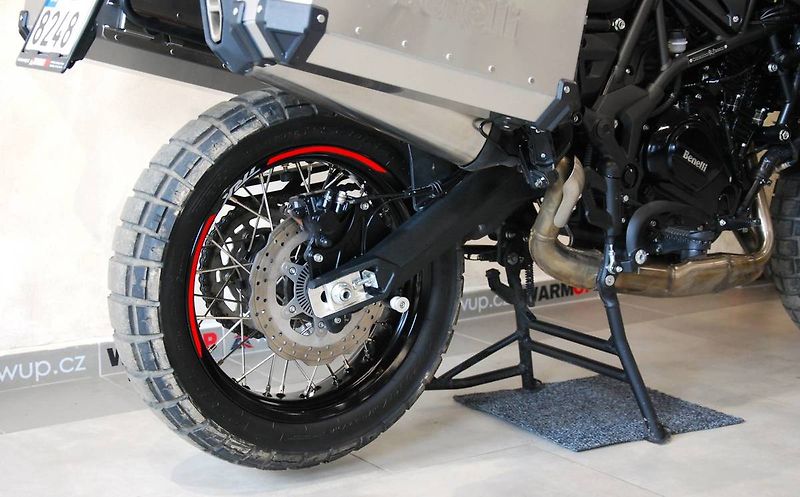 Benelli TRK 702 X (2024) ZAZÁLOHOVÁNO - fotka 5 z 20