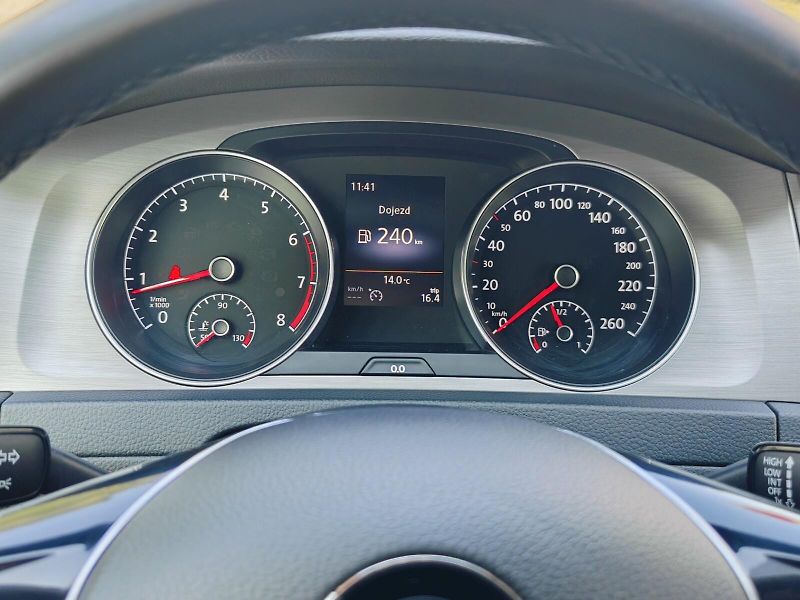 Volkswagen Golf (2014) 1,2 TSI 77 kW Comfortline - fotka 24 z 39