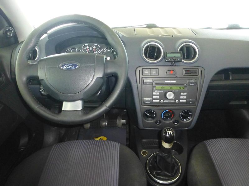 Ford Fusion (2010) 1,4i*KLIMA*VYHŘ.ČELNÍ SKLO* - fotka 15 z 24