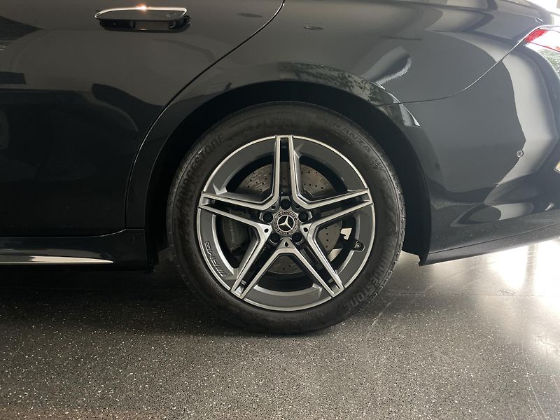 Mercedes-Benz Třídy S 400d 4Matic - fotka 9 z 44