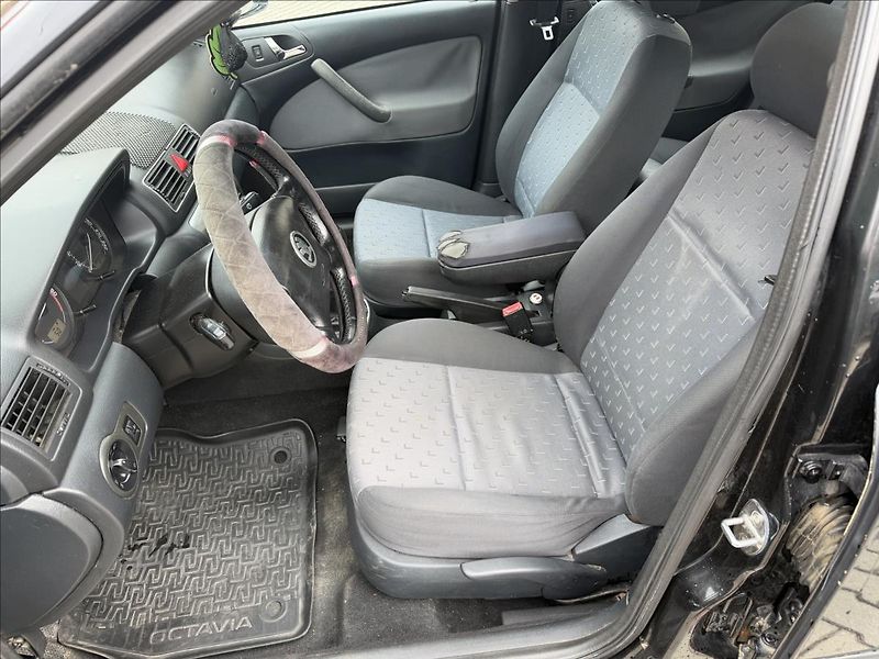 Škoda Octavia 1,9 TDI - fotka 10 z 16