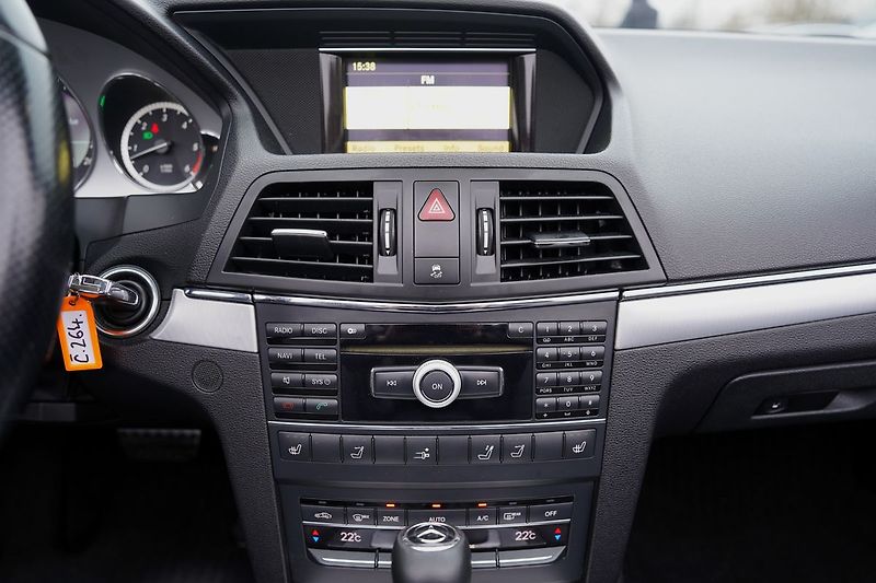 Mercedes-Benz Třídy E E 350 CDI, cabrio,automat,kůže - fotka 40 z 45