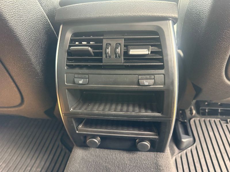 BMW Řada 5 530 GT X-DRIVE - fotka 19 z 23