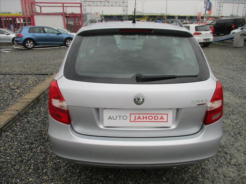 Škoda Fabia 1,2 i, digiklima, serviska, - fotka 6 z 39