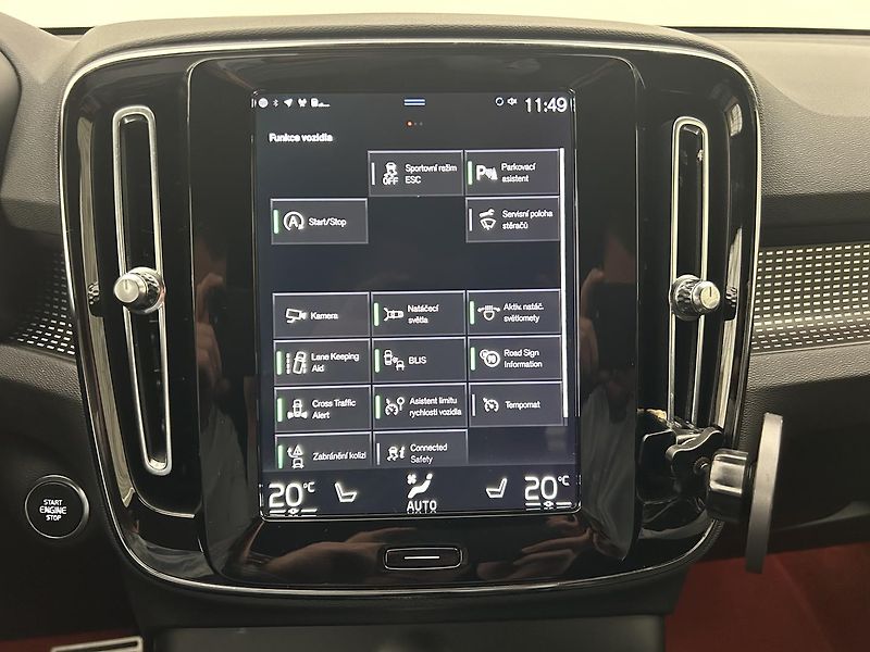 Volvo XC40 2.0 T4 4x4 R-Design - fotka 25 z 30