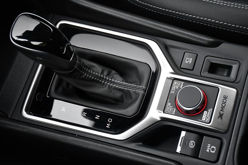 Subaru Forester e-BOXER ACC CARPLAY KAMERA - fotka 36 z 53