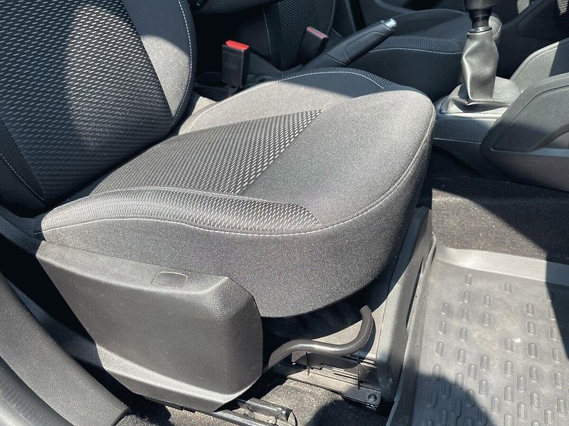 Dacia Duster (2018) 1.6 SCe,84kW,Comfort,4x2 - fotka 30 z 33