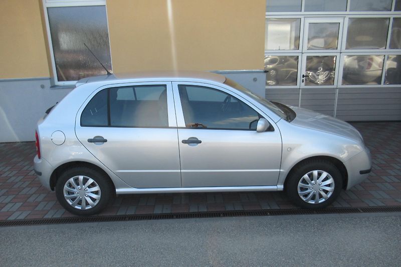 Škoda Fabia 1.9 SDi KLIMA TEMPOMAT - fotka 3 z 19