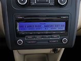 Volkswagen Touran (2011) 2.0 TDI, Automat, Xenony - náhled 13