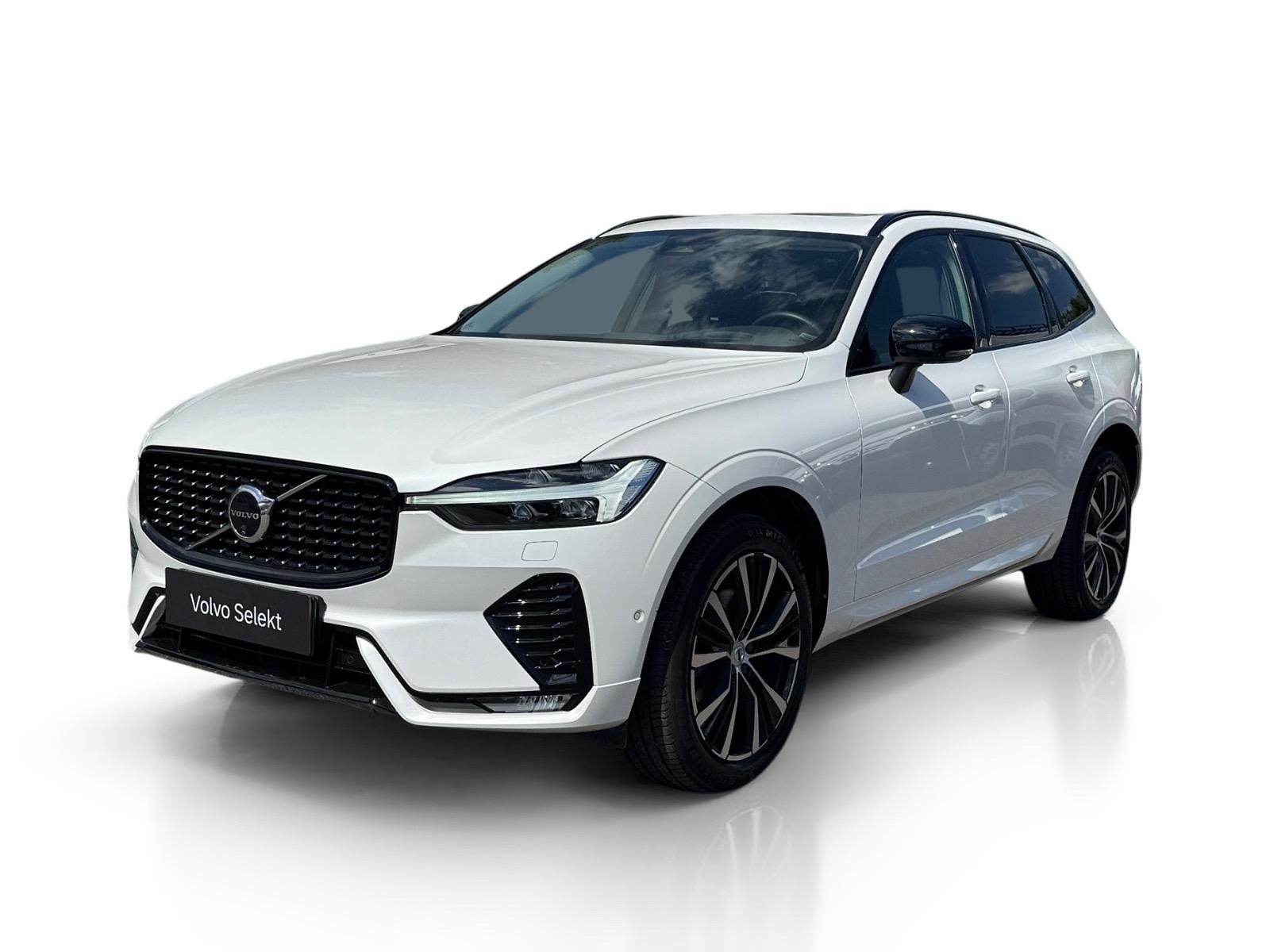 Volvo XC60 B5 AWD(benzín) 360// REZERVACE