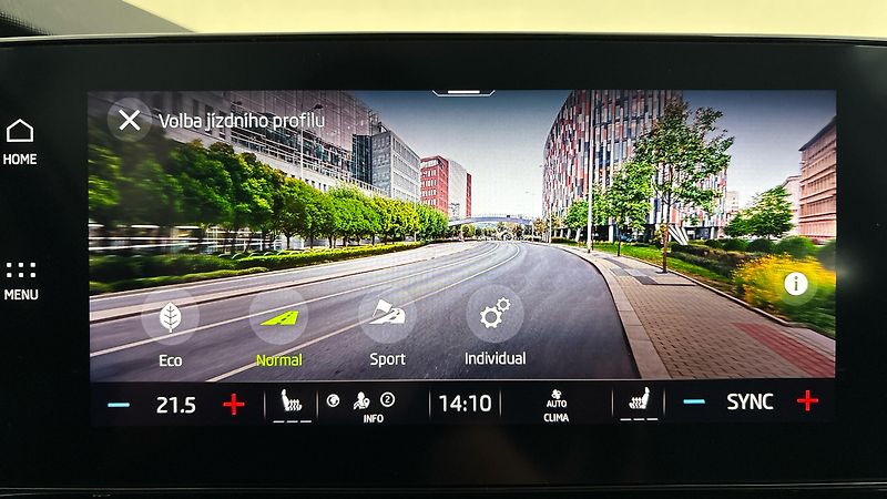 Škoda Octavia 2.0 TDI DSG Style Combi - fotka 27 z 27