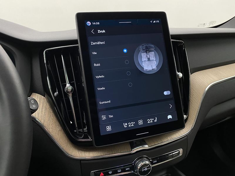 Volvo XC60 T6 AWD RECHARGE REZERVACE - fotka 58 z 60