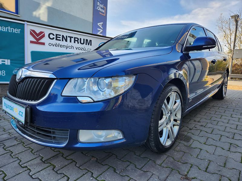 Škoda Superb 2.0-PRAV.SERVIS-TOP VÝBAVA - fotka 7 z 37