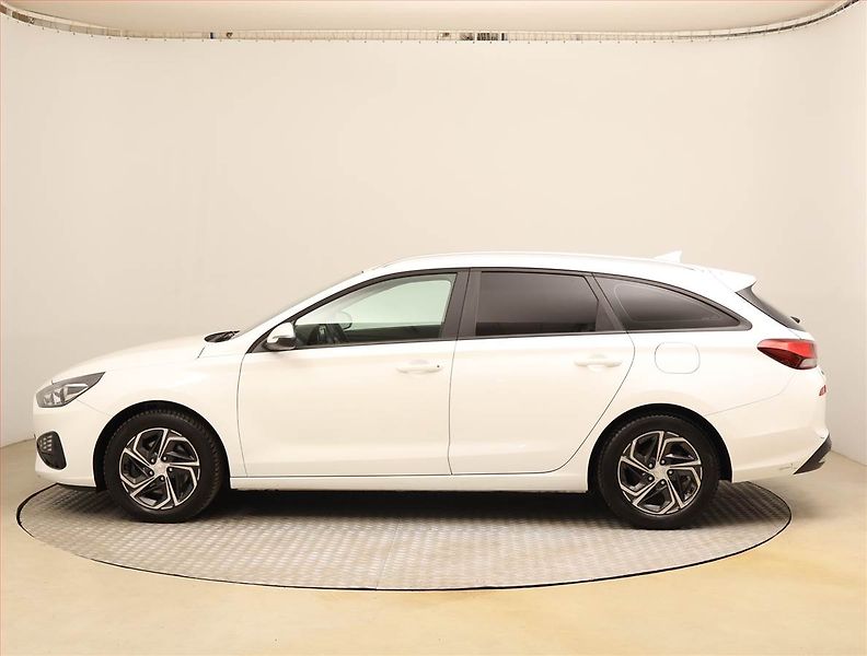 Hyundai i30 (2021) 1.6 CRDi, ČR,1.maj, Serv.kniha - fotka 3 z 23