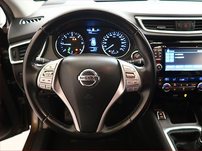 Nissan Qashqai (2016) 1.6 dCi, Serv.kniha, Navi - fotka 16 z 17
