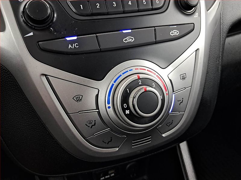 Hyundai ix20 (2012) 1.4 CVVT, levný provoz - fotka 15 z 17