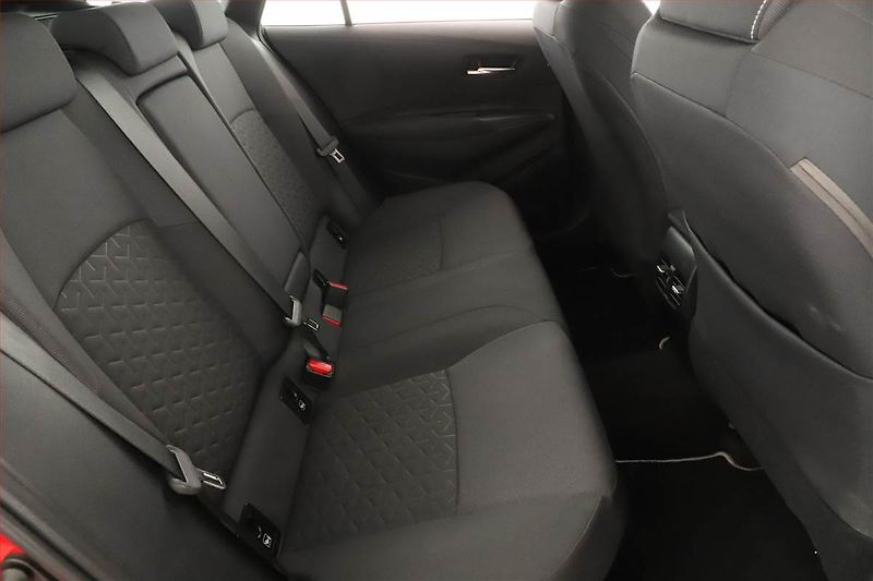 Toyota Corolla (2021) 1.8 Hybrid - fotka 7 z 16