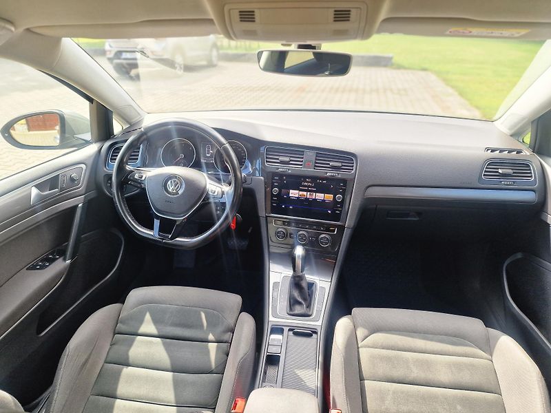 Volkswagen Golf Variant (2019) VOLKSWAGEN GOLF VARIANT  - fotka 8 z 12