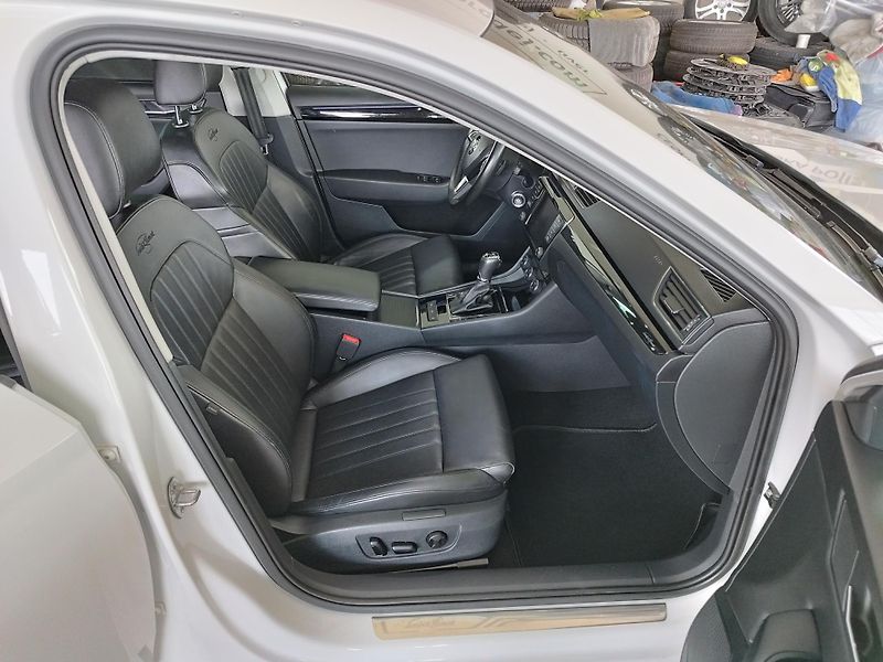 Škoda Superb (2017) TDI,110KW,L&K,DSG,NAVI,LED - fotka 13 z 33