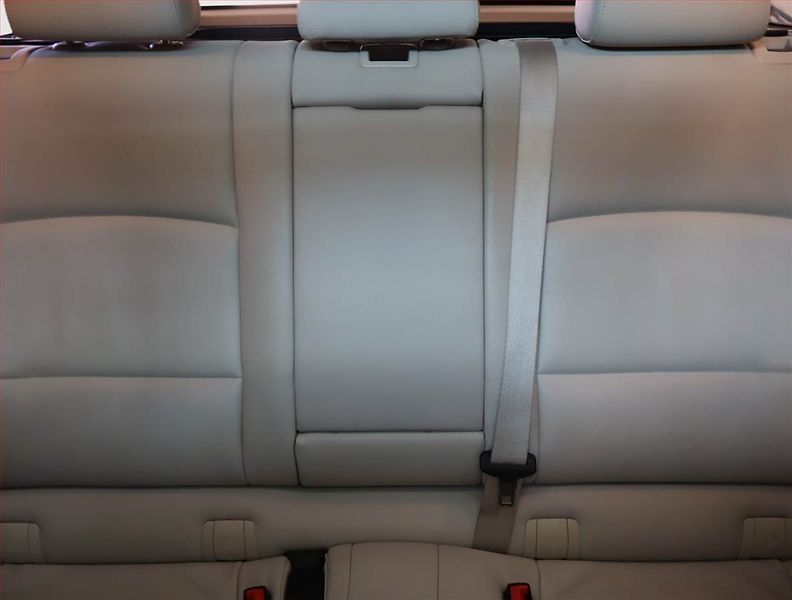 BMW Řada 5 (2012) 530d xDrive, 4X4, Automat - fotka 10 z 22