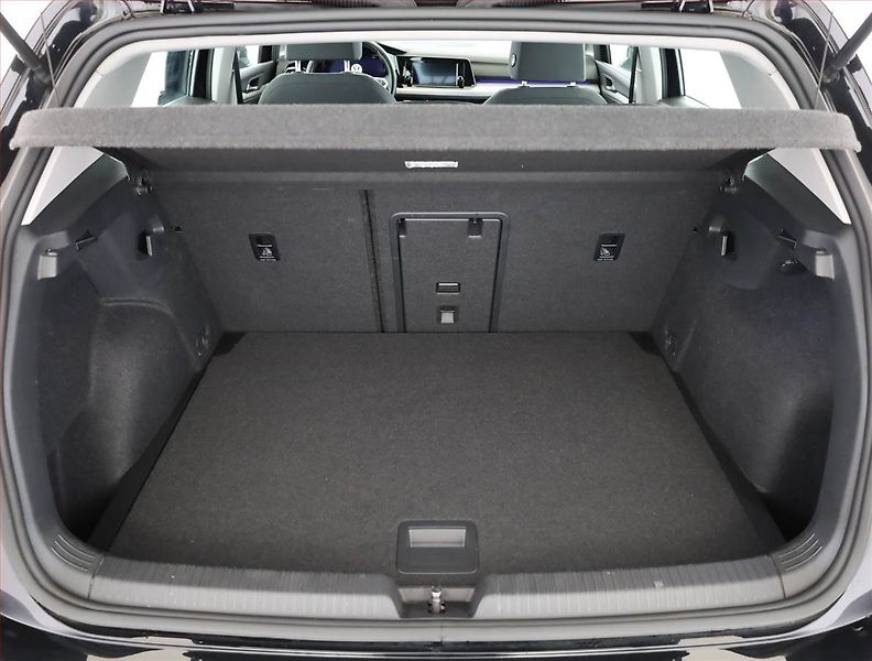 Volkswagen Golf (2021) 1.5 eTSI, Serv.kniha, Tempomat - fotka 16 z 17