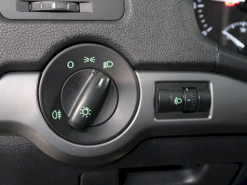 Škoda Octavia (2012) TOUR 1.6MPI 75KW - fotka 21 z 24