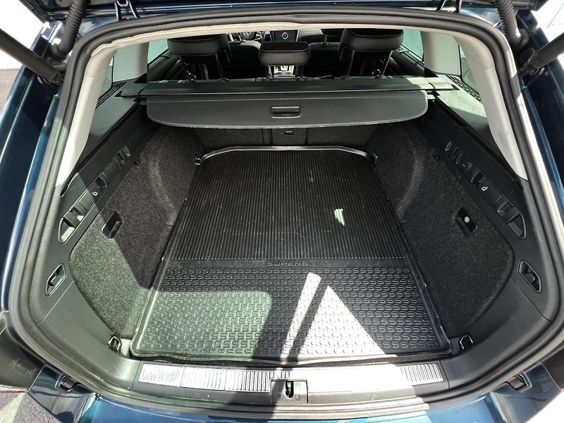 Škoda Superb 2.0TDI DSG Virtual, Kůže, TZ - fotka 25 z 28