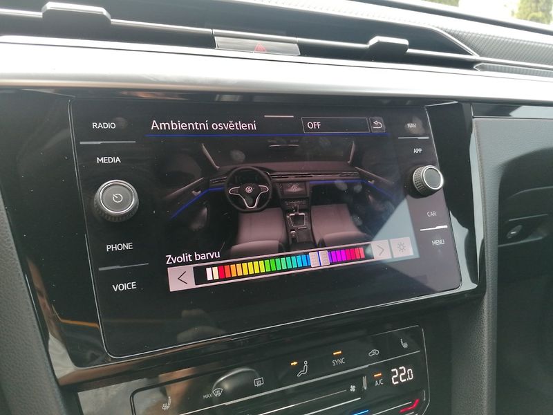 Volkswagen Arteon Shooting Brake (2021) 1.5 TSi R-LINE Manuál,Panorama - fotka 18 z 37