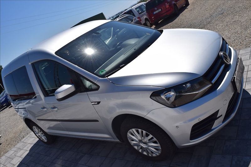 Volkswagen Caddy 2,0 TDI 75KW ODPOČET 2XPNEU - fotka 4 z 50