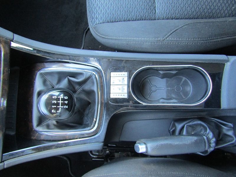 Ford Mondeo (2008) 2.0 TDCi GHIA 1.MAJITEL - fotka 36 z 43