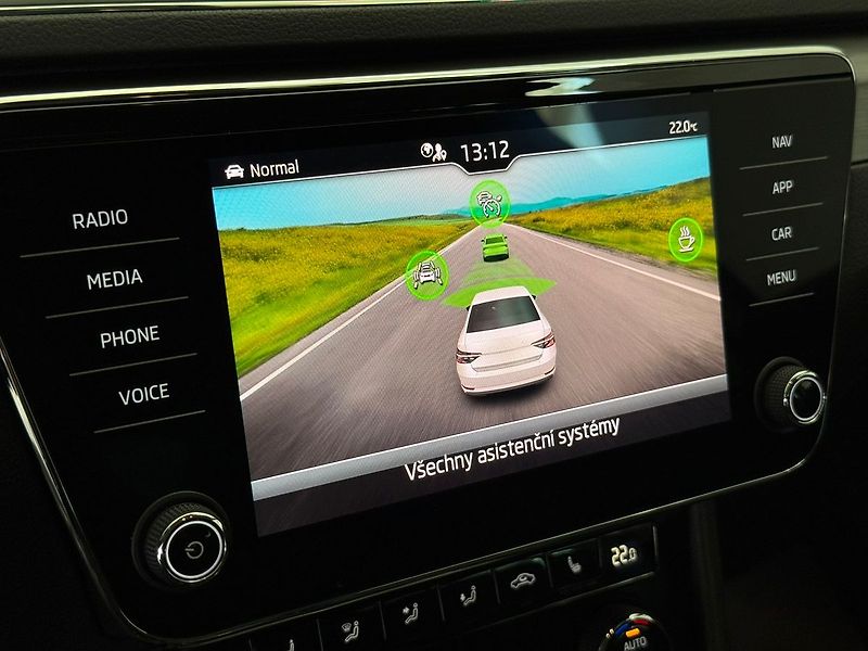 Škoda Superb 2.0TDI 110kW LED Webasto Tažné - fotka 32 z 40