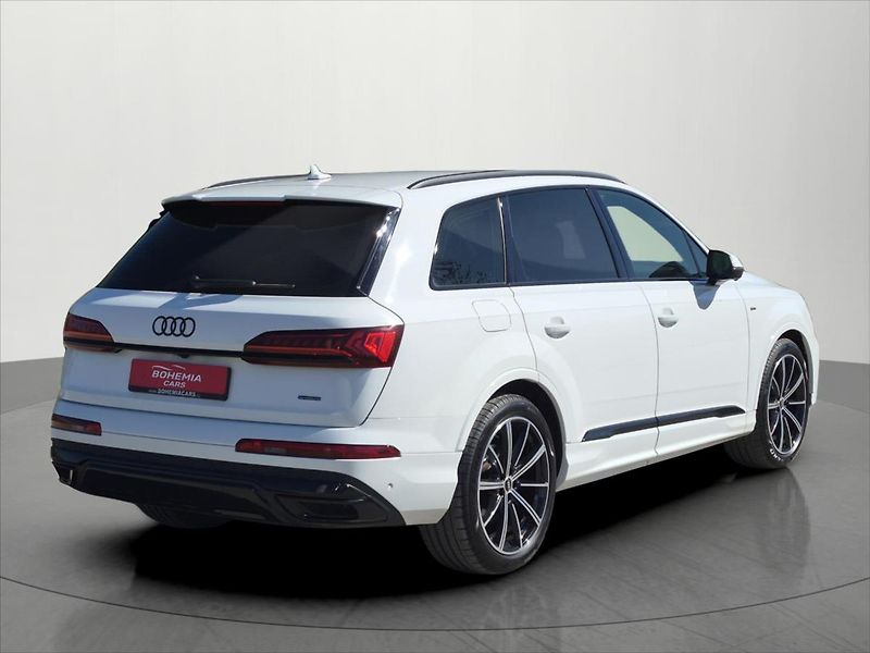 Audi Q7 3,0 50 TDI S-LINE ČR - fotka 7 z 33