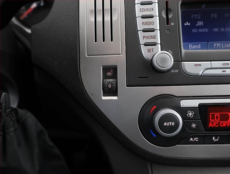 Ford C-MAX (2009) 2.0 TDCi, po STK, Tažné, Klima - fotka 13 z 15