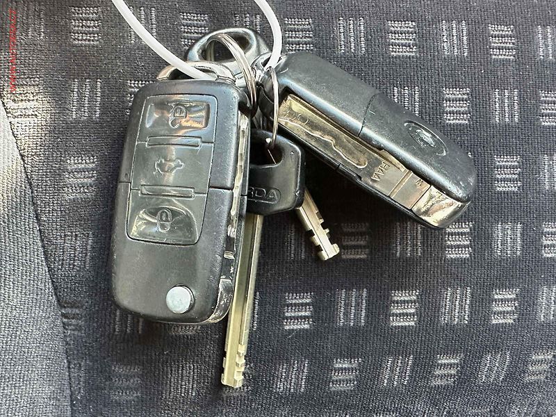 Volkswagen Passat (2003) 1.9TDi, Výhř.sed. - fotka 16 z 16