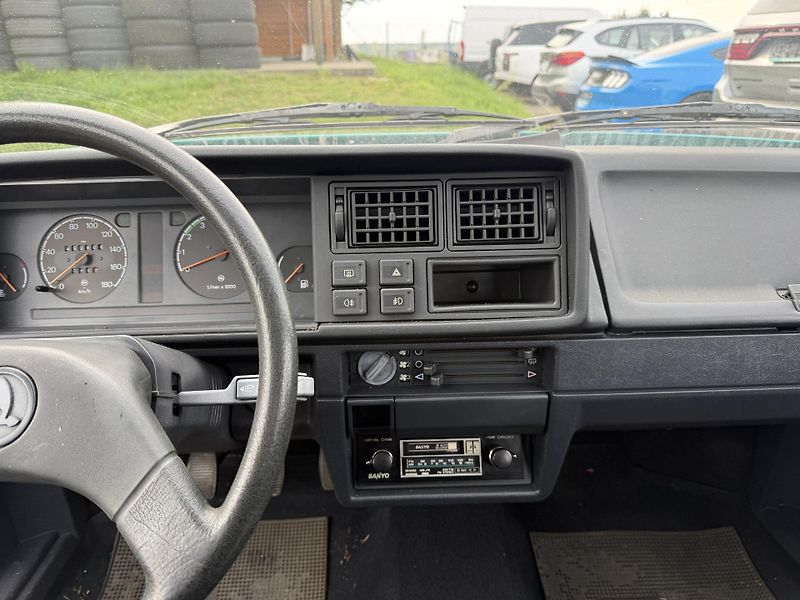 Škoda Favorit 135 - fotka 15 z 19