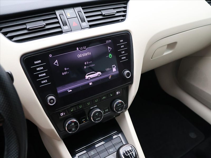 Škoda Yeti 2.0 TDI 81kW Aut.Klima Tažné - fotka 21 z 27