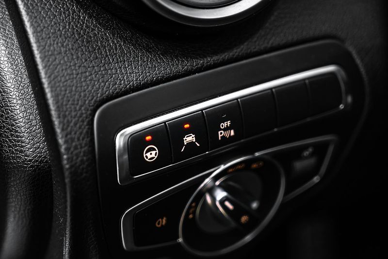 Mercedes-Benz GLC 63S AMG 4M Edition 1 keramiky - fotka 23 z 28