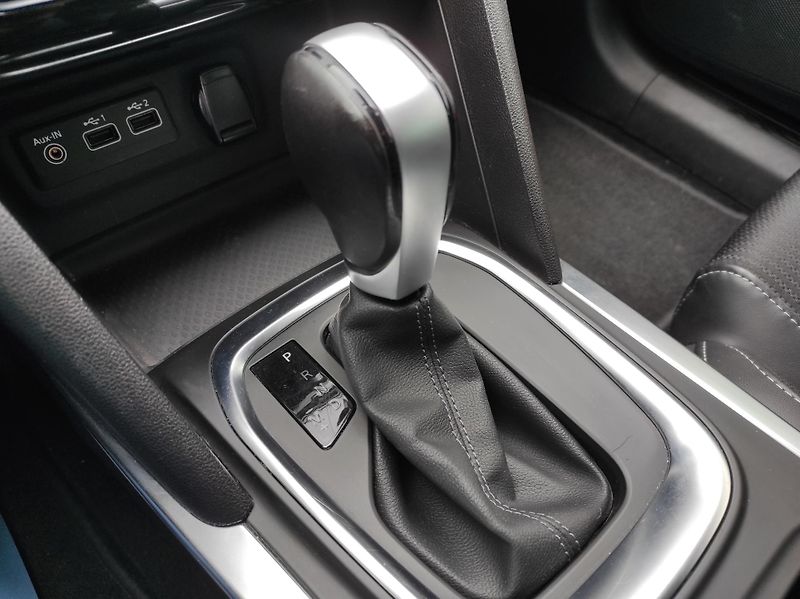 Renault Mégane 1,3TCe Intens AT, EDC, ČR, TZ - fotka 31 z 40