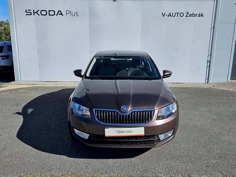 Škoda Octavia (2013) Ambition 1,2TSI - fotka 4 z 22