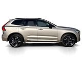 Volvo XC60 B5 AWD // PLUS DARK + sada kol - náhled 3