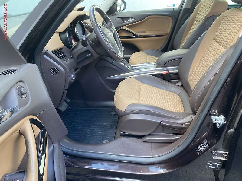 Opel Zafira (2016) 1.4T, ČR, AT, navi, park - fotka 9 z 18