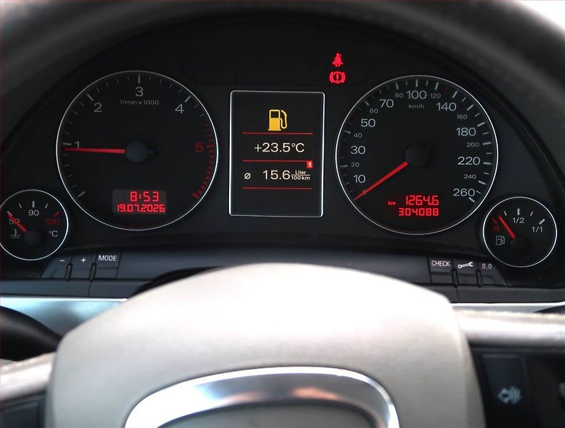 Audi A4 (2005) 2.0 TDI, po STK, Tažné - fotka 11 z 19