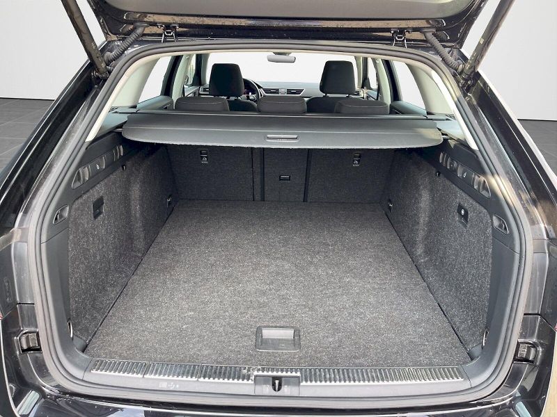 Škoda Superb (2021) 2.0 TDI 147 kW DSG 4x4 Style P - fotka 32 z 35