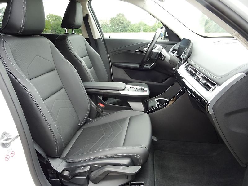 BMW X1 23d xDrive xLine ČR DPH - fotka 19 z 28