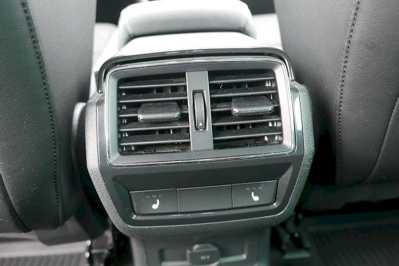 Škoda Karoq (2022) STYLE TSI 1.5/110KW 6MP - fotka 26 z 32