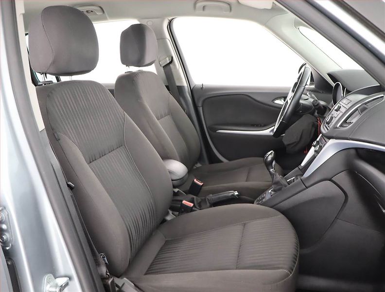 Volkswagen Passat (2015) Highline 2.0 TDI, Automat - fotka 7 z 15