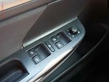 Volkswagen Golf (2009) 1.9 TDi, ČR, AC, výhřev sed - náhled 11